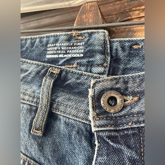 NWT Diesel Black Gold Regular Slim Cut Jeans - Picture 4 of 7